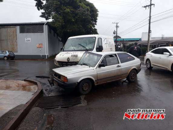 Mulher e duas meninas ficam feridas em acidente no bairro Glória em Três de Maio - foto 3