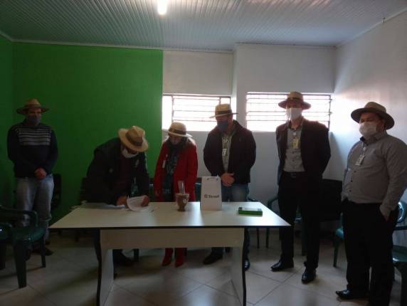 Sicredi Noroeste e Sindicato dos Trabalhadores Rurais de Horizontina/Dr. M. Cardoso assinam convênio para Plano Safra - foto 2