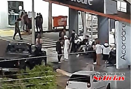 Brigada Militar dispersa grupos em aglomerações no Centro de Três de Maio - foto 2