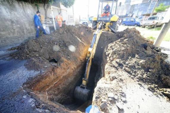 Equipamento detectou alterações no solo e escavações foram feitas para descobrir se um túnel está sendo construído para acessar a maior cadeia de Porto Alegre
