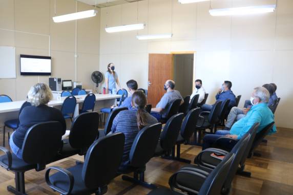 Projeto vida o desenvolvimento de um trabalho cooperativo entre os catadores de lixo do município