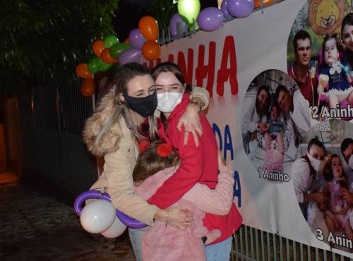 Depois de mais de 2 anos e meio internada em Santa Maria, Julinha está de volta a Crissiumal - foto 3