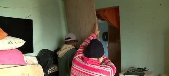 Em meio ao rastro de destruição do 'ciclone bomba' e falta de energia, moradores da Serra de SC enfrentam frio intenso - foto 3