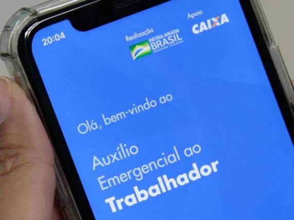 Dados de pelo menos 16 pessoas foram usadas pelos golpistas , segundo os agentes