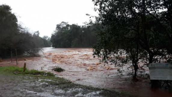 Chuva eleva níveis dos rios e deixa moradores da região em alerta - foto 2