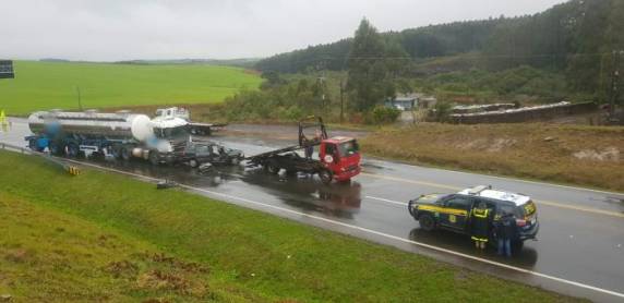 Homem de 37 anos, condutor de um Chevrolet Zafira, morreu no local