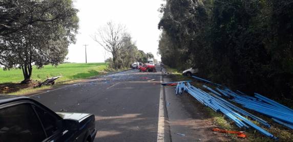 Condutores ficam feridos após acidente na ERS-342, entre Ijuí e Cruz Alta - foto 4