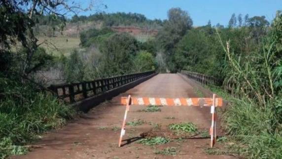 Interditada a ponte sobre o rio Buricá entre Três de Maio e Boa Vista do Buricá - foto 2
