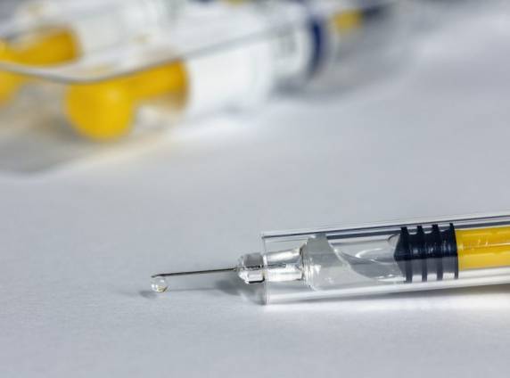 Governo federal já encomendou 100 milhões de doses