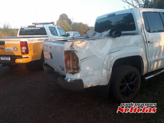 Saída de pista na RS 342 em Três de Maio - foto 6