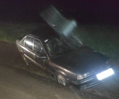 Colisão ocorreu na noite deste domingo