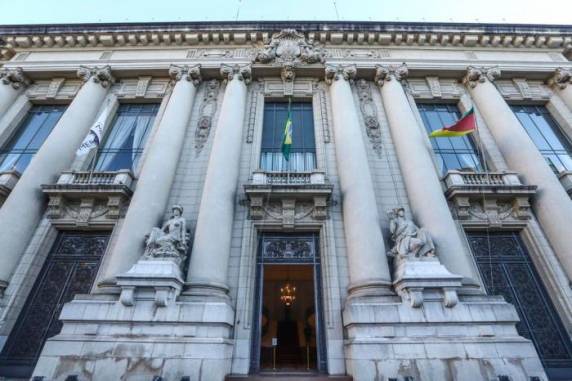 Queda foi provocada por aumento nas contribuições dos servidores e do governo