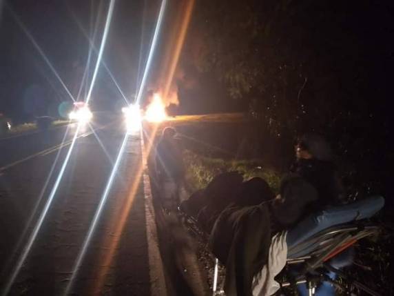 Ambulância de Cruz Alta pega fogo na RS 342 - foto 2