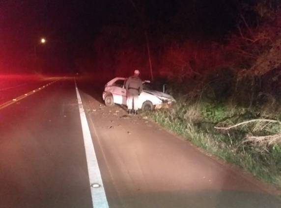 Motorista em fuga bate veículo duas vezes em Ijuí - foto 3