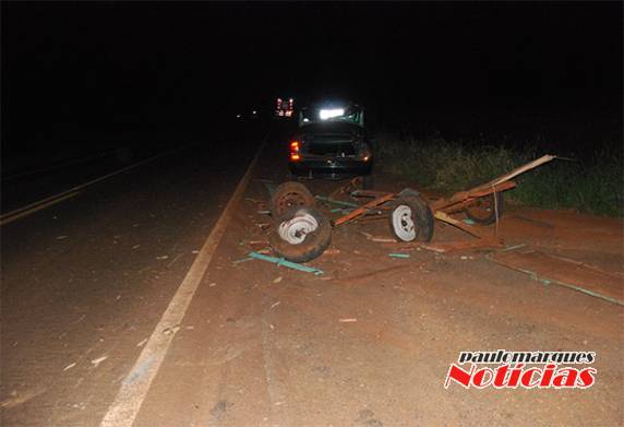 Veículo táxi fica destruído e uma criança fica ferida em acidente na BR 472 em Três de Maio - foto 3