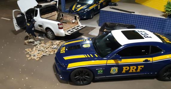 PRF prende traficante com 82 quilos de maconha escondidos na carroceria de uma caminhonete - foto 3