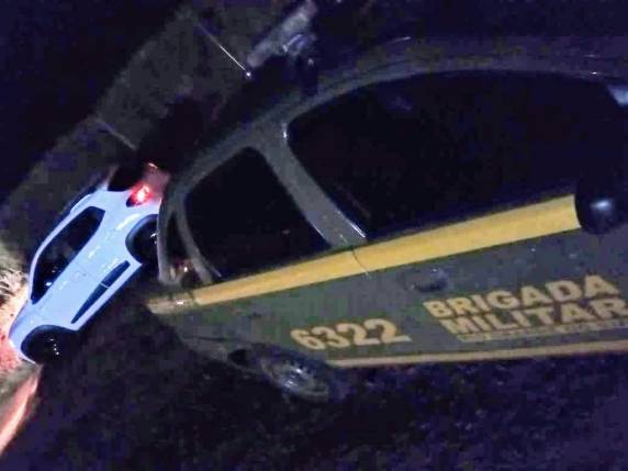Um dos veículos foi recuperado pela Brigada Militar em Pontão