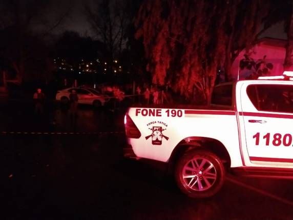 Jovem é morto com diversos tiros no bairro Donária - foto 2