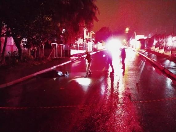 Jovem é morto com diversos tiros no bairro Donária - foto 3