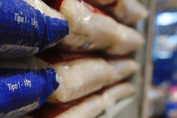 Moeda americana acumula alta de 32,6% em 2020 e gera impactos para empresas e consumidores