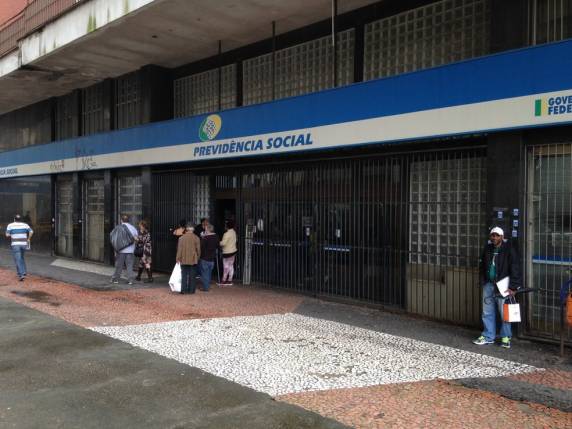 Locais passaram por vistoria e estão operando apenas cinco serviços nas cidades de Lajeado, Novo Hamburgo, Montenegro, São Leopoldo, Sapiranga, Três de Maio, Frederico Westphalen, Ijuí, Vacaria, Canoas, Gravataí e Porto Alegre