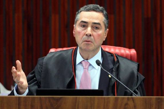 Presidente do TSE detalhou trabalho e medidas sanitárias tomadas para execução do processo eleitoral, adiado para novembro