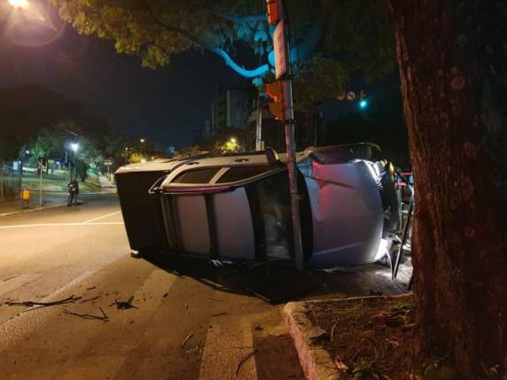 EPTC atendeu duas ocorrências na madrugada desta quinta-feira