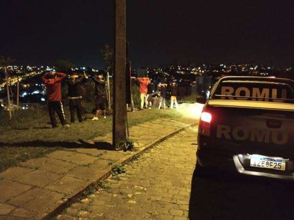Festa clandestina e aglomerações são flagradas na serra gaúcha - foto 3