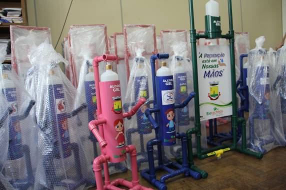 Totens de álcool em gel: ação de prevenção e combate ao coronavírus - foto 3
