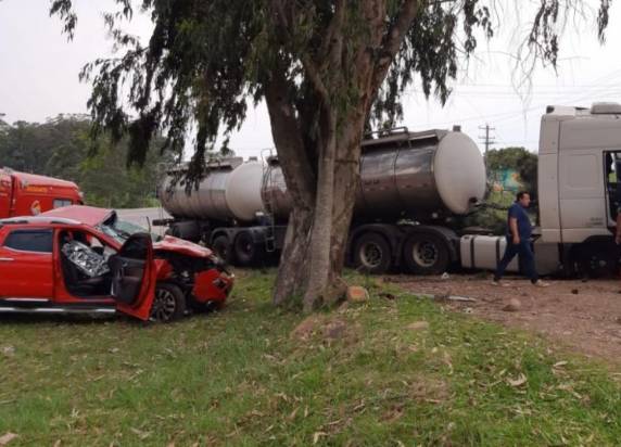 Mulher de 66 anos não teve o nome divulgado pela PRF. Mais cedo, fora a óbito o motorista do carro, de 36 anos