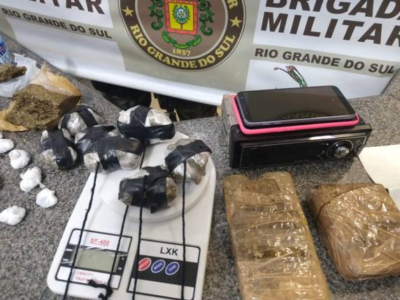 Brigada Militar de Ijuí prende casal por tráfico de entorpecentes - foto 4