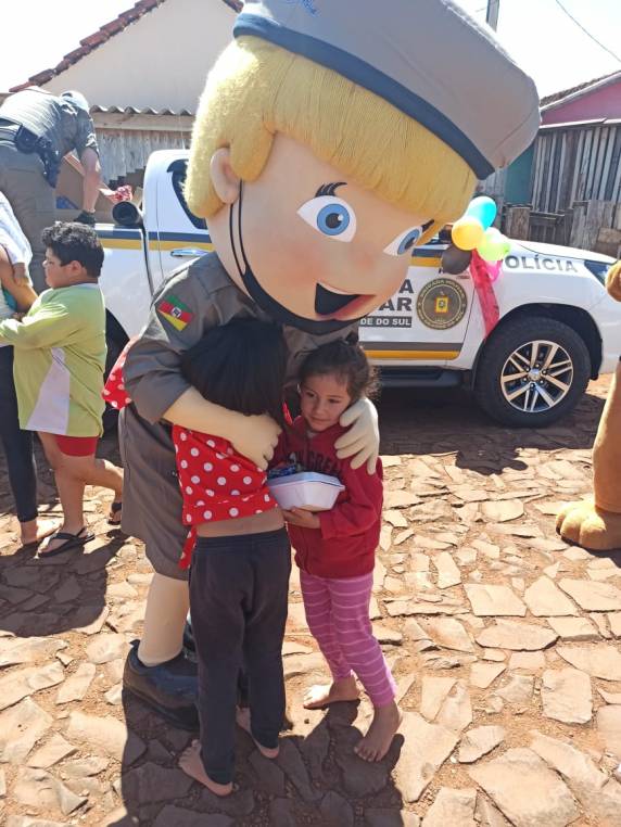 Brigada Militar de Três de Maio promove ação em homenagem ao Dia da Criança - foto 5