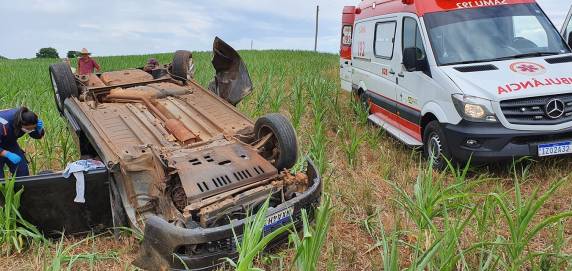 Mulher fica ferida após veículo capotar na ERS-585 em Seberi - foto 3