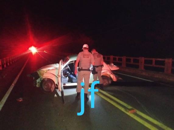 Ele diriga um Fusca que capotou sobre a ponte do Rio Potiribu