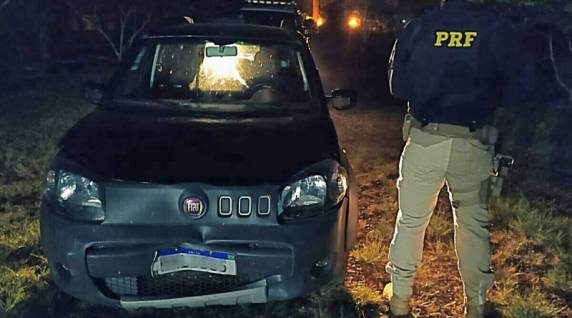 PRF e BM prenderam o homem que tentou fugir por estar com a carteira de habilitação suspensa