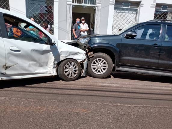 Acidente envolvendo três veículos e um pedestre é registrado em Cruz Alta - foto 4