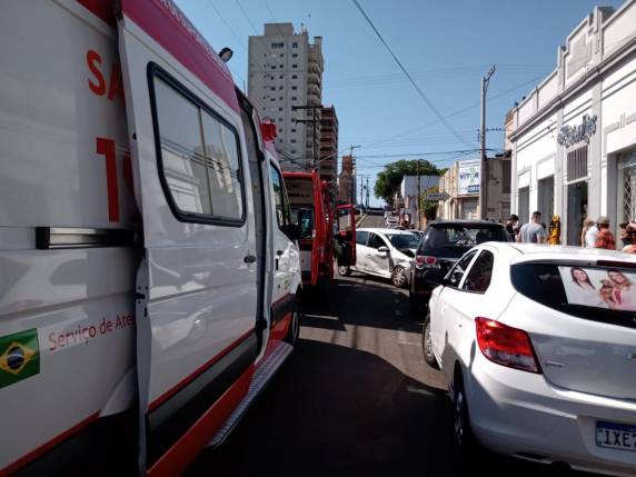 Acidente envolvendo três veículos e um pedestre é registrado em Cruz Alta - foto 3