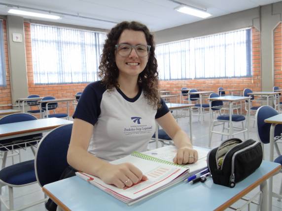 Ana Clara dos Santos e mais cinco jovens gaúchos fazem parte da equipe