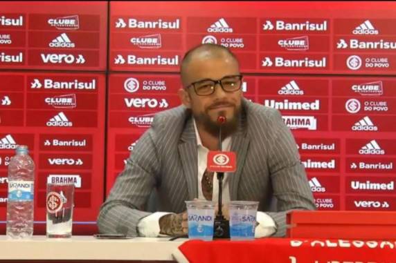 Meia argentino anunciou que deixará o Inter após o final de seu contrato em dezembro