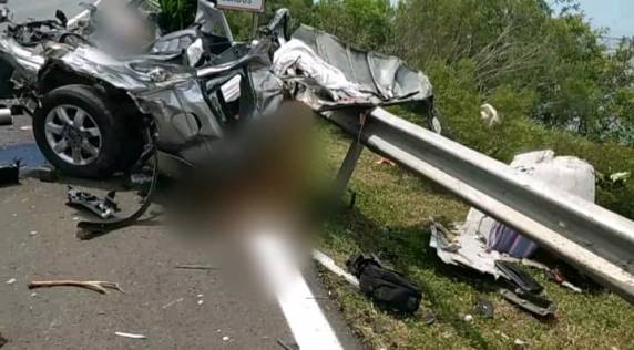 Três pessoas morrem em acidente de trânsito na BR-290 - foto 2
