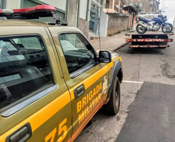 Rapaz foi detido em Coxilha, com a moto do pai