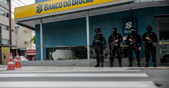 Cidade, do sul de Santa Catarina, chegou a ficar sitiada durante ataque na noite de segunda-feira