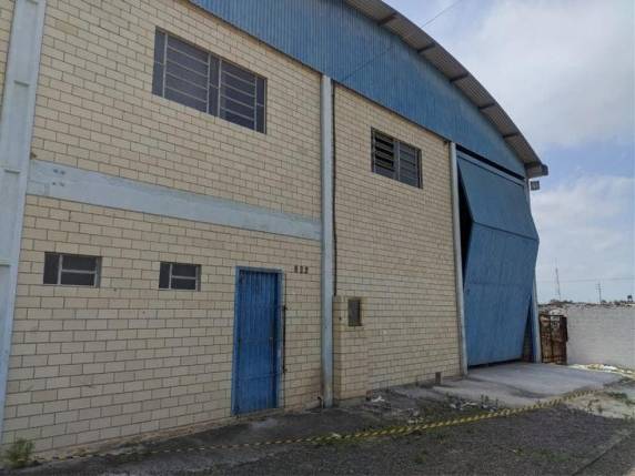 Estrutura fica na cidade vizinha de Içara. Roubo na madrugada de terça (1º) teve reféns e policial baleado