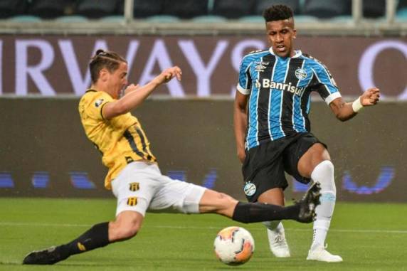 Vitória com gols de Ferreira e Rodrigues na Arena na noite desta quinta (3) confirmou classificação tricolor