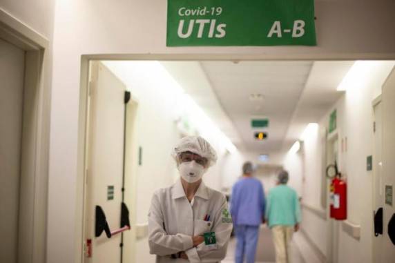 Pesadelos, 250 dias sem folgas, crises de choro: o esgotamento dos profissionais das UTIs para pacientes com covid-19 - foto 3