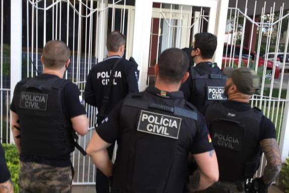 Grupo clonava os veículos e revendia para receptadores em Santa Catarina