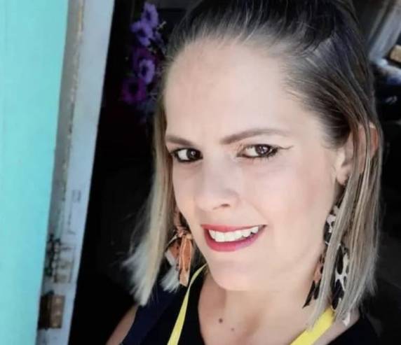 Amiga da vítima, que estava na carona, segue internada em estado grave. Motorista teria tentado ultrapassar e atingiu traseira da moto em Joaçaba