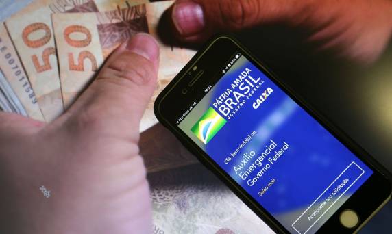 Os recursos podem ser movimentados pelo aplicativo Caixa Tem