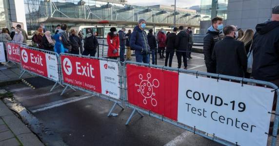 Segundo governo britânico, nova variante pode ser até 70% mais transmissível que as outras