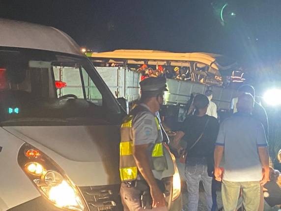 Colisão entre ônibus de Pelotas e caminhão deixa mortos e feridos no interior de SP - foto 5
